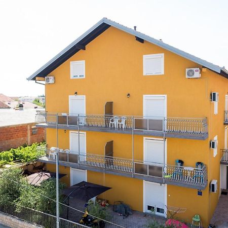 Mima B&B Vodice Bagian luar foto